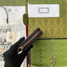 Load image into Gallery viewer, Gucci Diana Continental Wallet