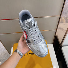 Load image into Gallery viewer, Louis Vuitton Trainer Sneakers