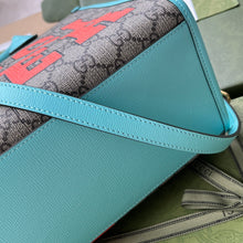 Load image into Gallery viewer, Gucci Tiger GG Medium Tote Bag