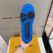 Load image into Gallery viewer, Louis Vuitton Trainer Sneakers
