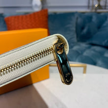 Load image into Gallery viewer, Louis Vuitton Zippy Wallet