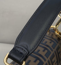 Load image into Gallery viewer, Fendi Kan I Bag