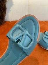 Load image into Gallery viewer, Valentino Vlogo Signature Flat Slide
