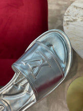Load image into Gallery viewer, Sat Louis Vuitton Magnetic Flat Mule