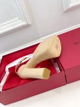 Load image into Gallery viewer, VALENTINO GARAVANI TAN-GO PLATFORM PATENT LEATHER SANDAL 155MM