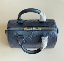 Load image into Gallery viewer, Louis Vuitton Speedy Bandouliere 20 Bag