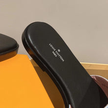 Load image into Gallery viewer, Louis Vuitton Lock it flat Mule