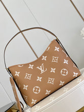 Load image into Gallery viewer, Louis Vuitton Carryall PM Bag