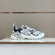 Load image into Gallery viewer, Louis Vuitton Runner Tatic Sneakers