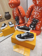 Load image into Gallery viewer, Louis Vuitton Squad Sneaker