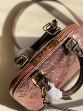 Load image into Gallery viewer, Louis Vuitton Alma BB Bag - LUXURY KLOZETT
