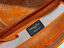 Load image into Gallery viewer, Christian Dior Medium Lady D Lite Bag