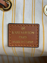 Load image into Gallery viewer, Louis Vuitton NeoNoe MM Bag