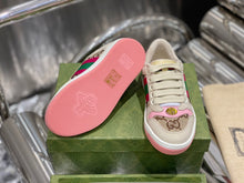 Load image into Gallery viewer, Gucci Women Screener Sneakers With Crystals
