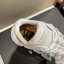 Load image into Gallery viewer, Versace Trigreca Sneakers