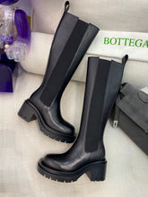 Load image into Gallery viewer, Bottega Veneta Lug Boots
