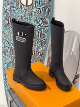 Load image into Gallery viewer, Louis Vuitton Territory high Boots
