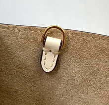 Load image into Gallery viewer, Fendi Small Way Bag