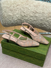 Load image into Gallery viewer, Gucci GG Slingback Pump