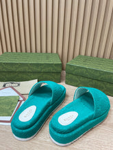 Load image into Gallery viewer, Gucci GG Platform Sandal