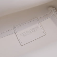 Load image into Gallery viewer, Bottega Veneta Point Medium Bag