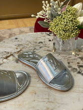 Load image into Gallery viewer, Sat Louis Vuitton Magnetic Flat Mule