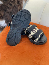 Load image into Gallery viewer, Christian Dior D Wander Slides