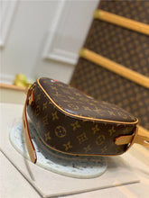 Load image into Gallery viewer, Louis Vuitton Game On Coeur Bag