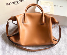 Load image into Gallery viewer, Givenchy Medium Antigona Soft Bag In Smooth Leather