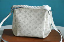 Load image into Gallery viewer, Louis Vuitton Babylone Chain BB Bag