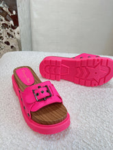 Load image into Gallery viewer, Christian Dior Diorquake Strap Slide