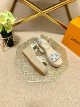 Load image into Gallery viewer, Louis Vuitton Starboard Wedge Sandals