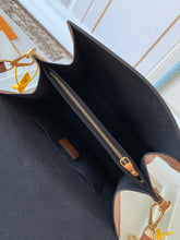 Load image into Gallery viewer, Louis Vuitton Dauphine MM Bag