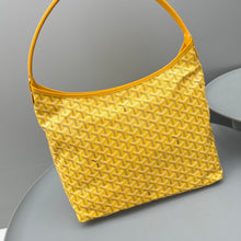 Load image into Gallery viewer, Goyard Boheme Hobo Bag