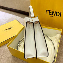 Load image into Gallery viewer, Fendi Peekaboo Small iseeu Bag