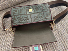 Load image into Gallery viewer, Fendi Baguette Bag