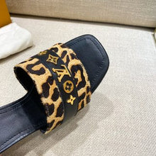 Load image into Gallery viewer, Louis Vuitton Revival Mule