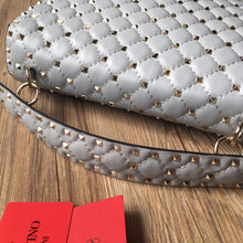 Load image into Gallery viewer, Valentino Garavani Rockstud Spike Medium Bag