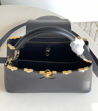 Load image into Gallery viewer, Louis Vuitton Capucines MM Bag