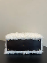 Load image into Gallery viewer, Fendi Sunshine Shopper Large Bag