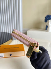 Load image into Gallery viewer, Louis Vuitton Zippy Wallet