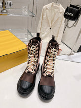 Load image into Gallery viewer, Fendi Domino Boots