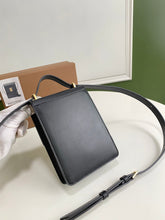 Load image into Gallery viewer, Burberry Robin Leather Bag