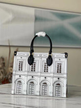 Load image into Gallery viewer, Louis Vuitton OnTheGo MM Bag