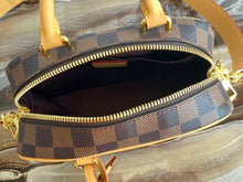 Load image into Gallery viewer, Louis Vuitton Valisette Soupe BB Bag