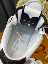 Load image into Gallery viewer, Louis Vuitton  Charlie Sneaker