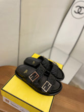 Load image into Gallery viewer, Fendi Men Slides