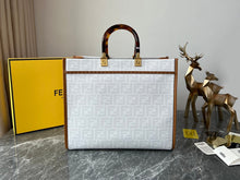 Load image into Gallery viewer, Fendi Sunshine Shopper Meduim Bag
