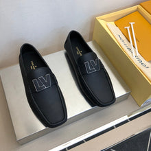Load image into Gallery viewer, Louis Vuitton Mocassin