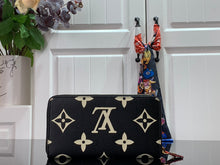 Load image into Gallery viewer, Louis Vuitton Crafty Zippy Wallet